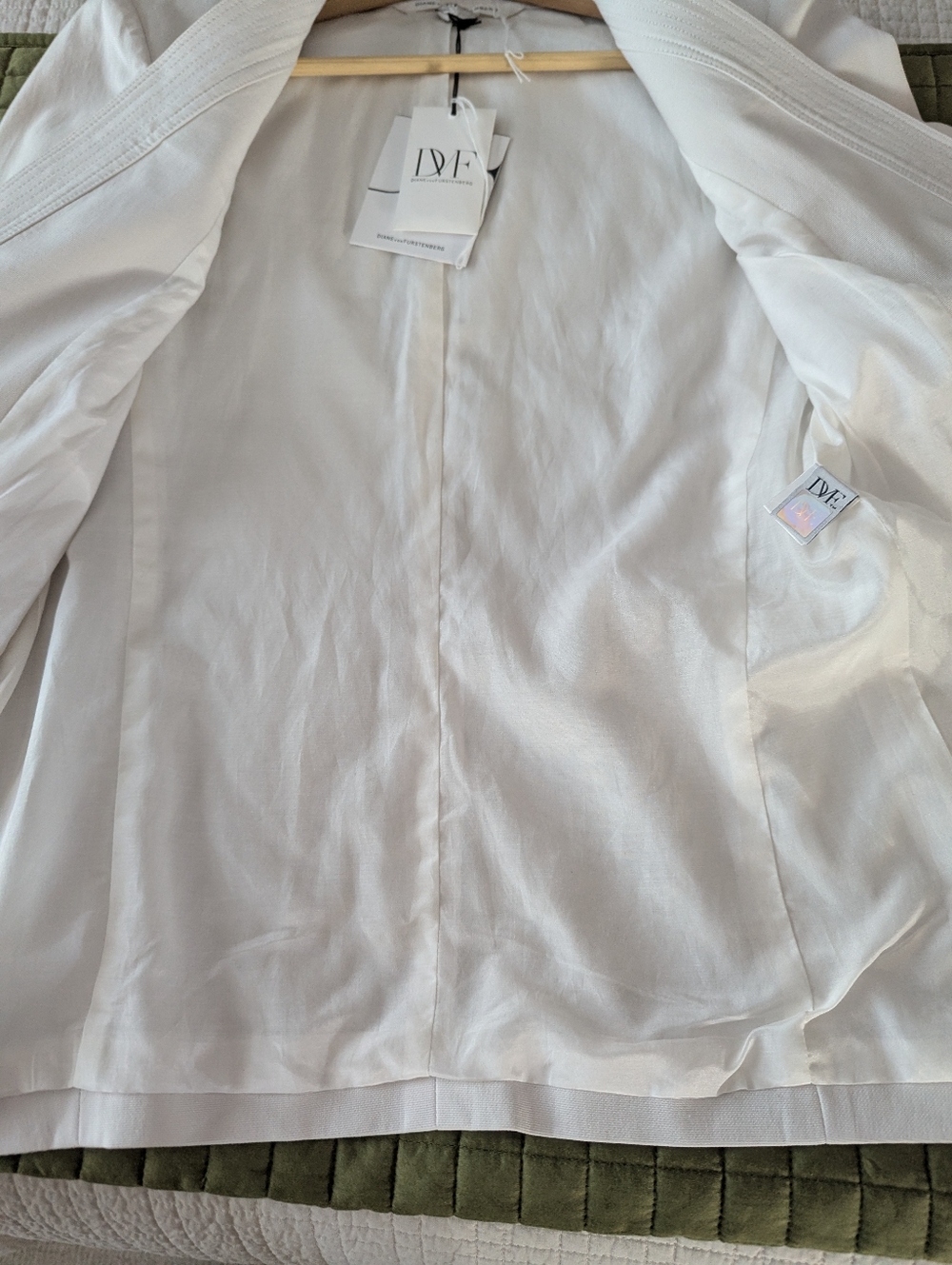 Diane Von Furstenberg Geo Lined Blazer Size 6 Off-White - Picture 3 of 13